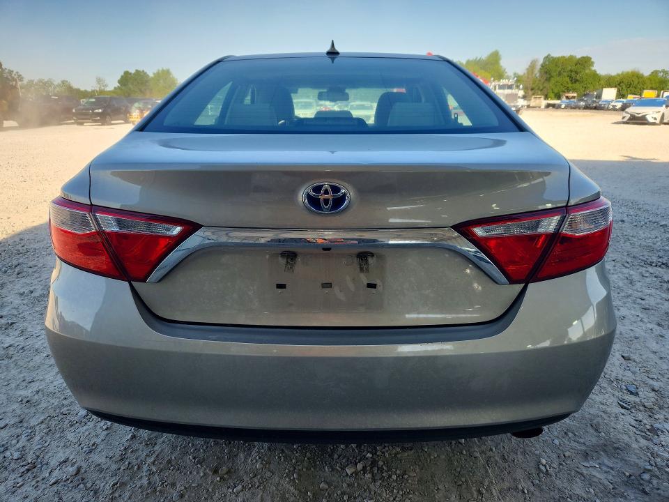 2016 Toyota Camry Hybrid მანქანა იყიდება აუქციონზე, vin: 4T1BD1FK9GU182565, აუქციონის ნომერი: 52391226