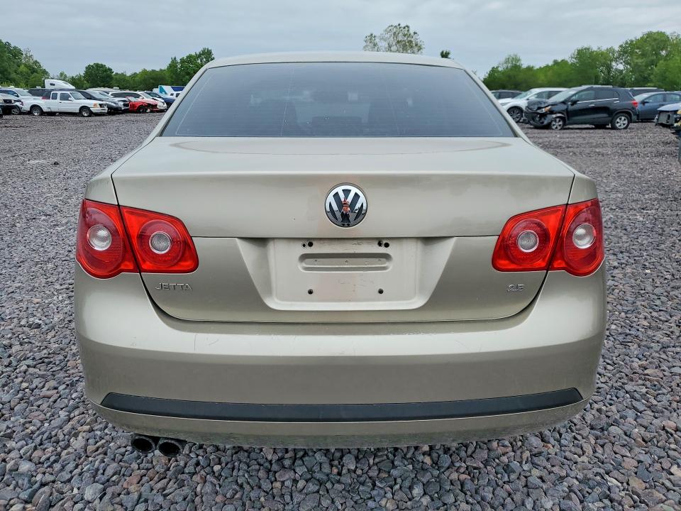 54201056 :رقم المزاد ، 3VWPG71K56M728581 vin ، 2006 Volkswagen Jetta مزاد بيع
