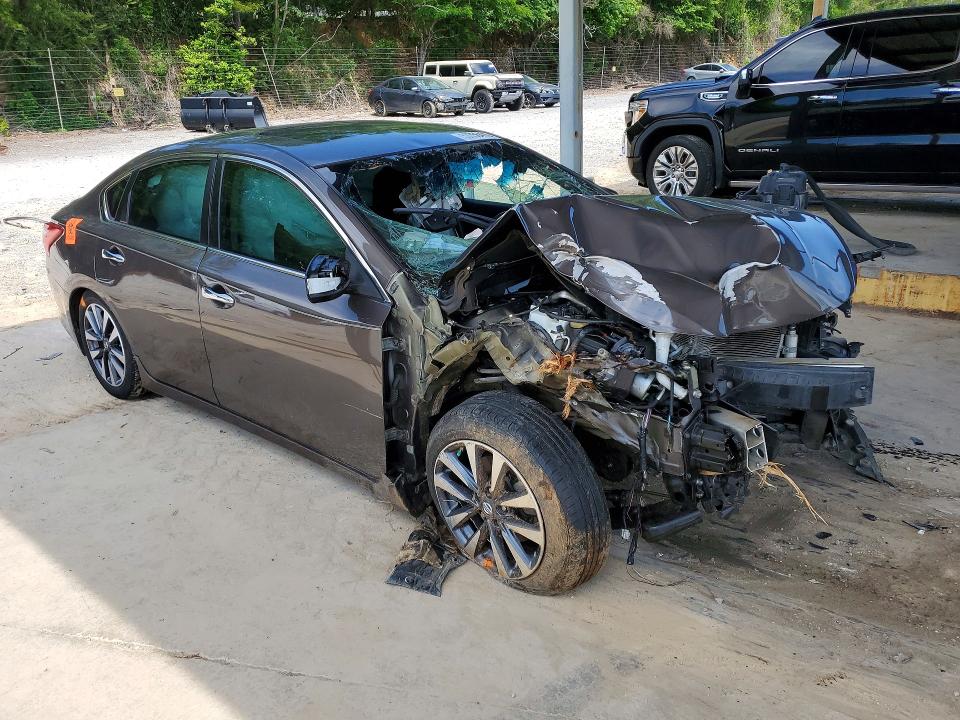53356476 :رقم المزاد ، 1N4AL3AP6HC118983 vin ، 2017 Nissan Altima مزاد بيع