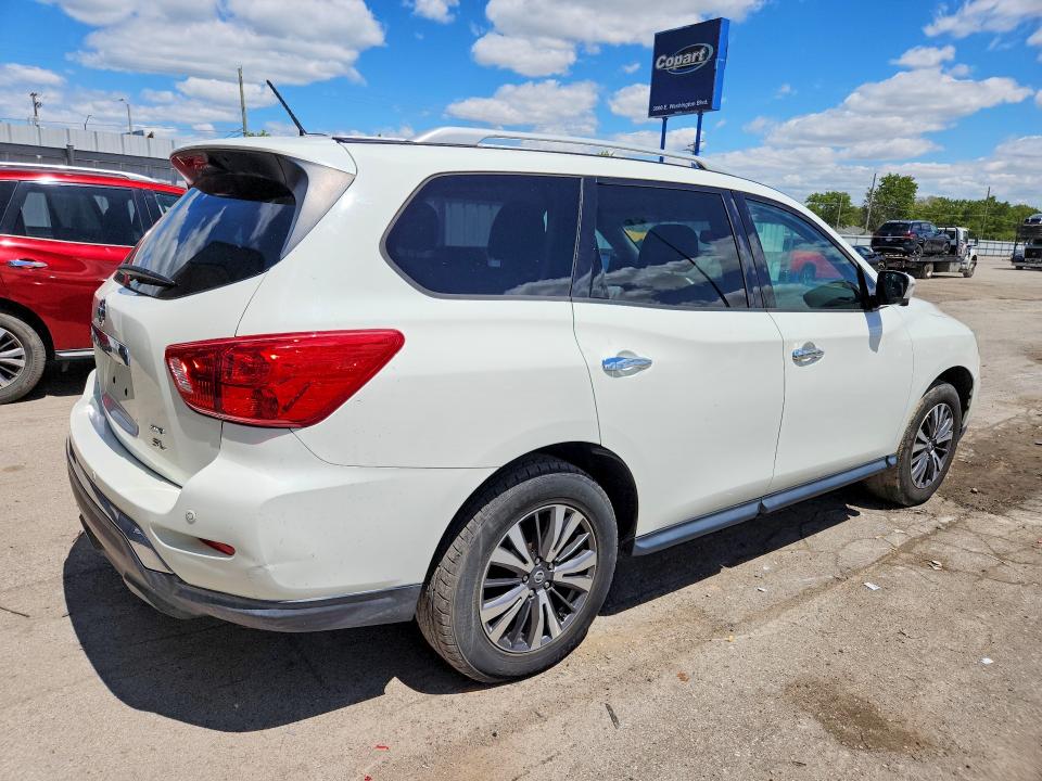 53533056 :رقم المزاد ، 5N1DR2MMXHC675425 vin ، 2017 Nissan Pathfinder مزاد بيع