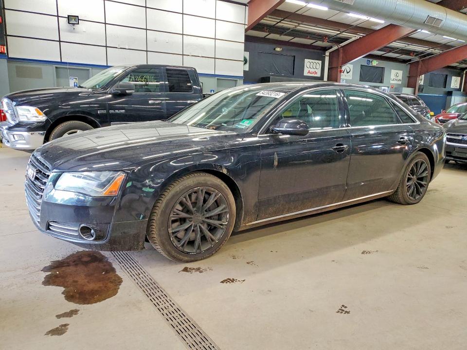 54393216 :رقم المزاد ، WAURVAFD0BN024715 vin ، 2011 Audi A8 مزاد بيع