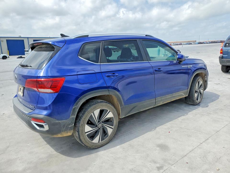 2024 Volkswagen Taos მანქანა იყიდება აუქციონზე, vin: 3VVVX7B22RM015961, აუქციონის ნომერი: 53565306