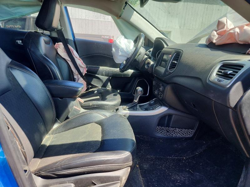 55364486 :رقم المزاد ، 3C4NJDBB5HT688746 vin ، 2017 Jeep Compass مزاد بيع