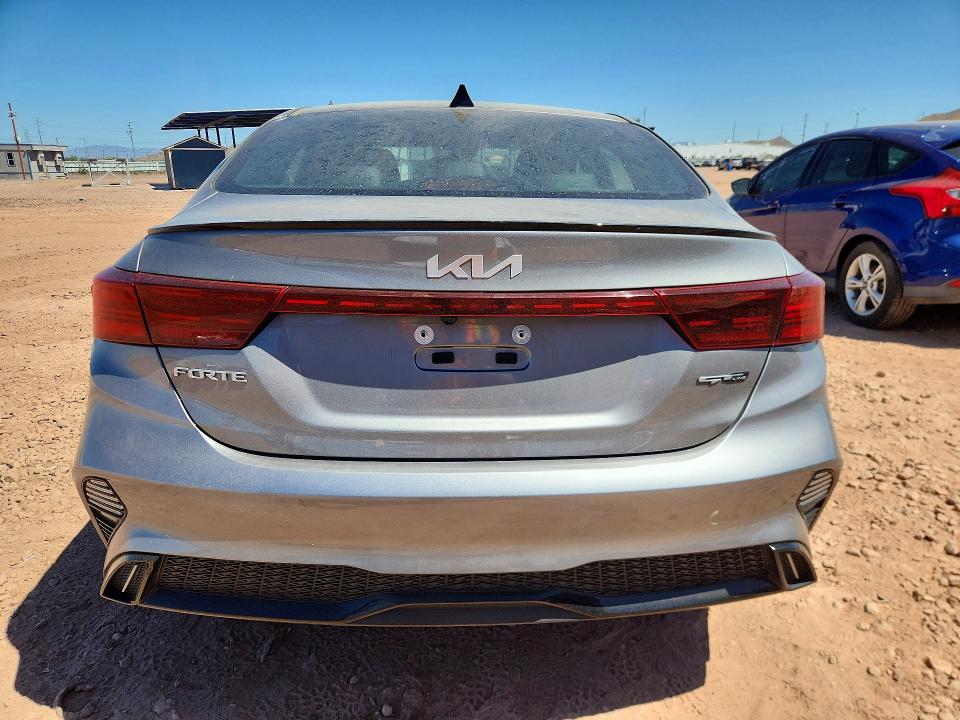 52599796 :رقم المزاد ، 3KPF54AD7NE421832 vin ، 2022 Kia Forte مزاد بيع