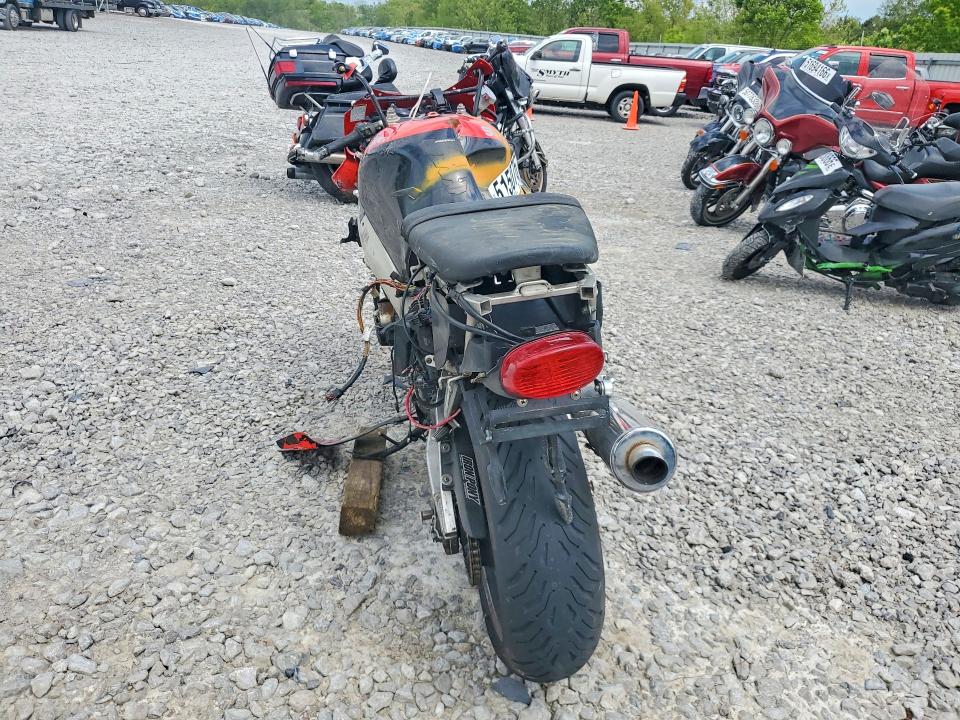 1999 Suzuki Gsx-r750 მანქანა იყიდება აუქციონზე, vin: JS1GR7DA7X2104719, აუქციონის ნომერი: 51507676