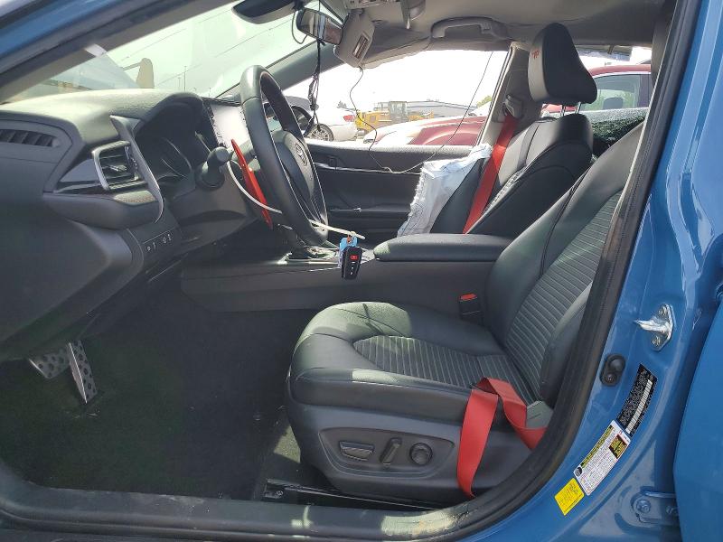 48546396 :رقم المزاد ، 4T1KZ1AK1NU068078 vin ، 2022 Toyota Camry مزاد بيع