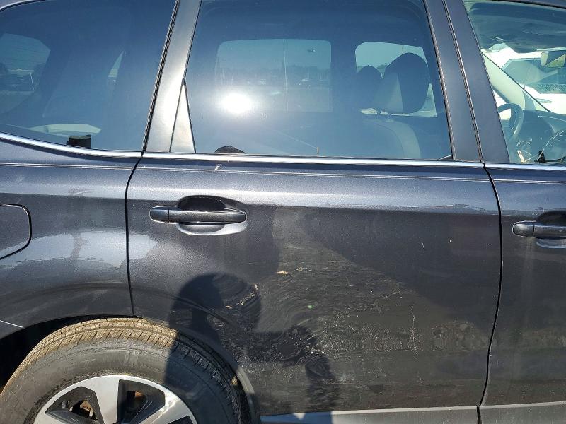 54100266 :رقم المزاد ، JF2SJARC7JH463265 vin ، 2018 Subaru Forester مزاد بيع