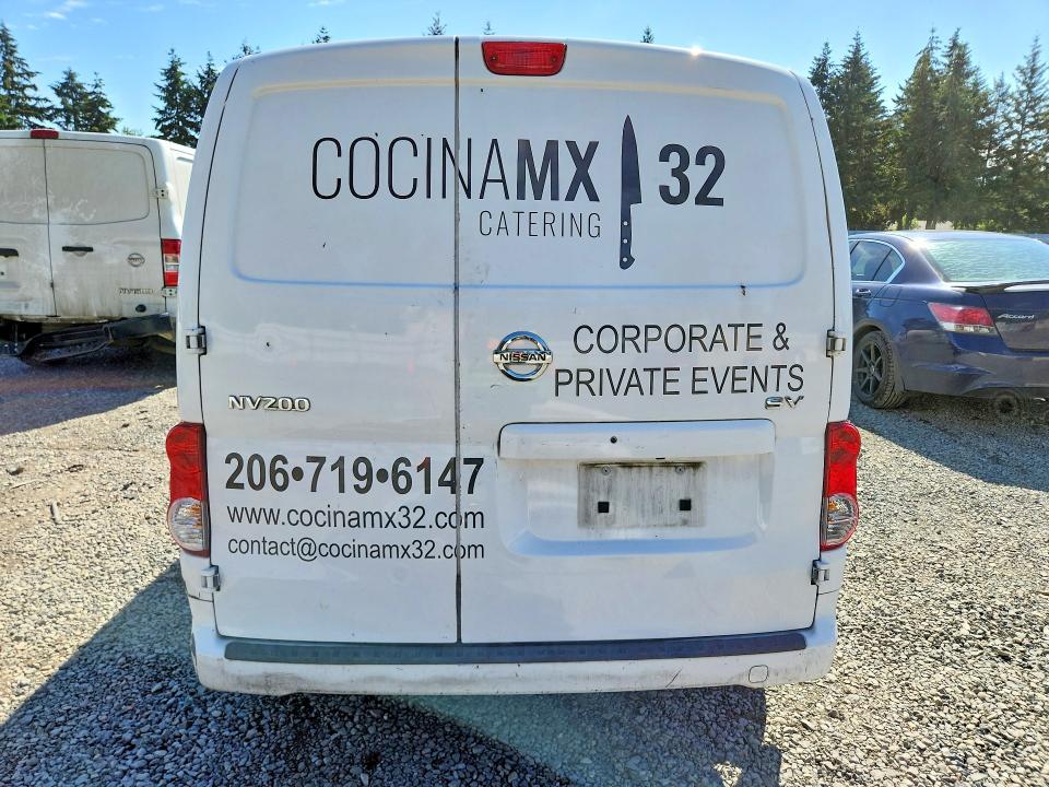 54470426 :رقم المزاد ، 3N6CM0KN3JK704887 vin ، 2018 Nissan Nv200 مزاد بيع