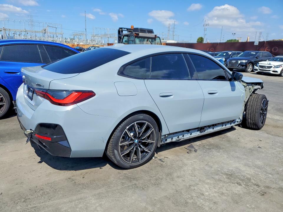 52263276 :رقم المزاد ، WBY43HD04SFV98187 vin ، 2025 Bmw I4 مزاد بيع