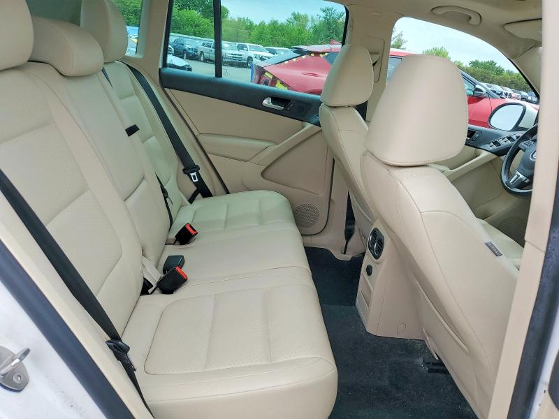2013 Volkswagen Tiguan მანქანა იყიდება აუქციონზე, vin: WVGBV3AX9DW607830, აუქციონის ნომერი: 53264886