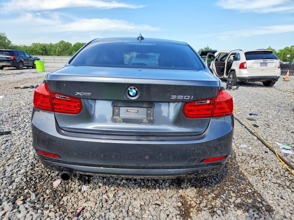 53080016 :رقم المزاد ، WBA3C3C53EF984582 vin ، 2014 Bmw 320 مزاد بيع