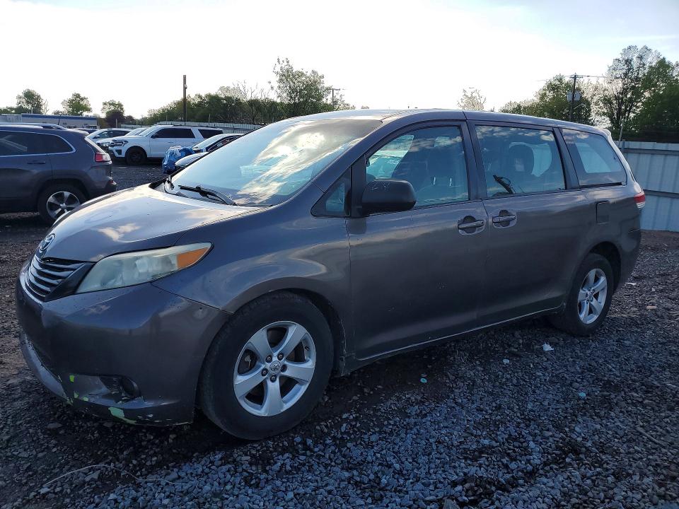 2014 Toyota Sienna მანქანა იყიდება აუქციონზე, vin: 5TDZK3DC5ES433874, აუქციონის ნომერი: 52905186
