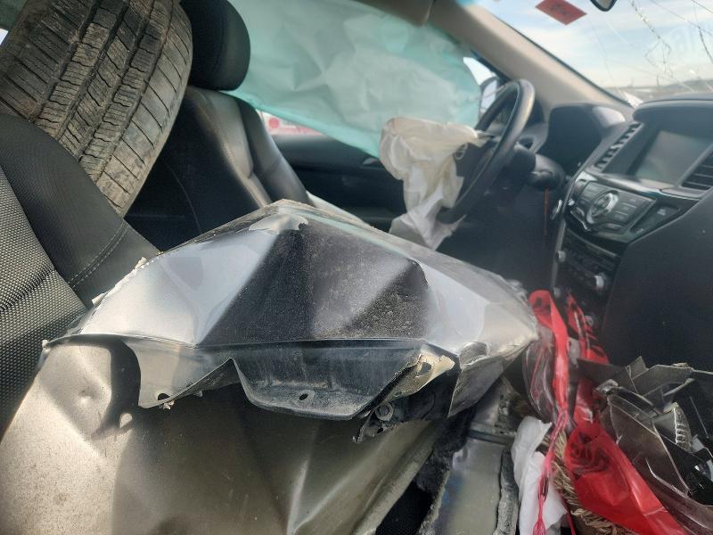 51661216 :رقم المزاد ، 5N1DR2MM0HC658925 vin ، 2017 Nissan Pathfinder مزاد بيع