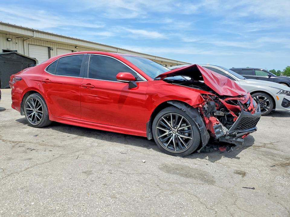2024 Toyota Camry მანქანა იყიდება აუქციონზე, vin: 4T1T11AK7RU240857, აუქციონის ნომერი: 55376126