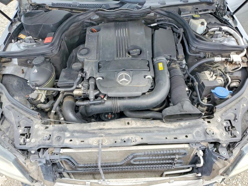 Продажа на аукционе авто 2013 Mercedes-benz C, vin: WDDGF4HB8DR281983, номер лота: 52057296