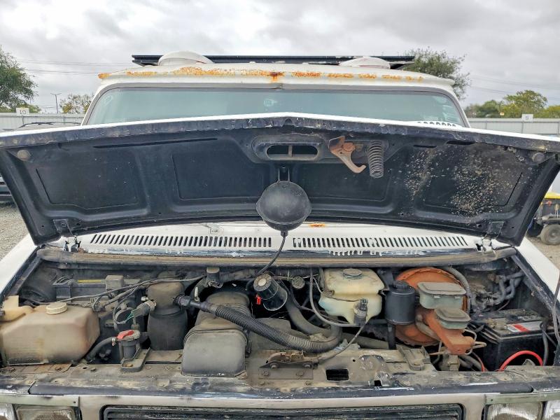 53996666 :رقم المزاد ، 2GBEG25Z3N4112908 vin ، 1992 Chevrolet G20 مزاد بيع