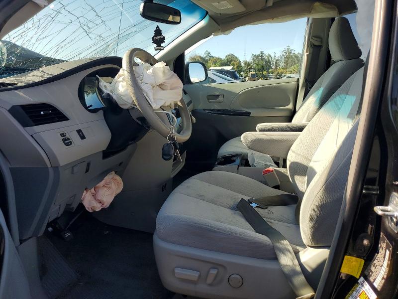 54724836 :رقم المزاد ، 5TDKK3DCXCS207392 vin ، 2012 Toyota Sienna مزاد بيع