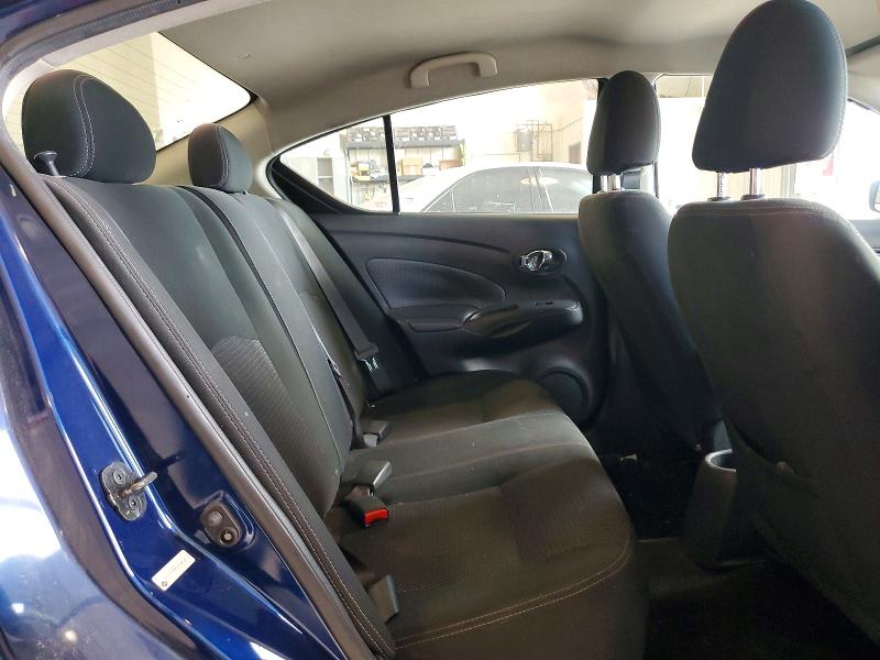 54872156 :رقم المزاد ، 3N1CN7AP8JL884814 vin ، 2018 Nissan Versa مزاد بيع