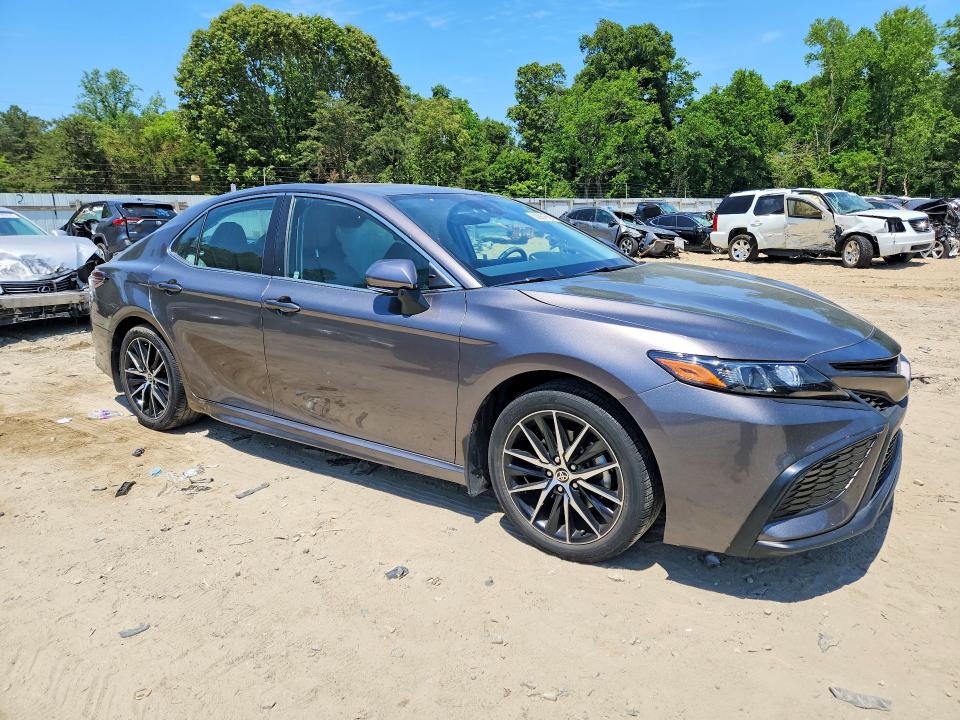 53987636 :رقم المزاد ، 4T1G11BK0MU035485 vin ، 2021 Toyota Camry مزاد بيع