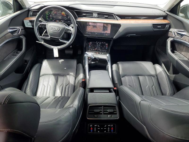 Продажа на аукционе авто 2019 Audi E-tron, vin: WA1VABGE2KB008490, номер лота: 52086556