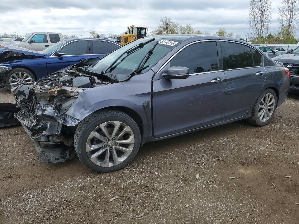 52702386 :رقم المزاد ، 1HGCR2F83FA801599 vin ، 2015 Honda Accord مزاد بيع