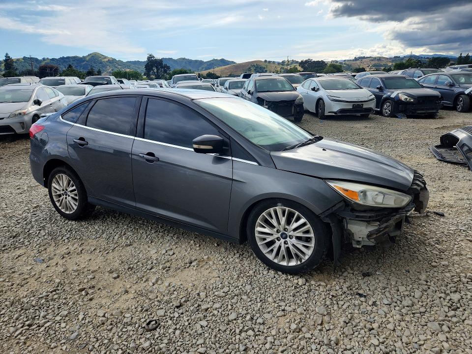 2017 Ford Focus მანქანა იყიდება აუქციონზე, vin: 1FADP3J20HL287743, აუქციონის ნომერი: 52532806