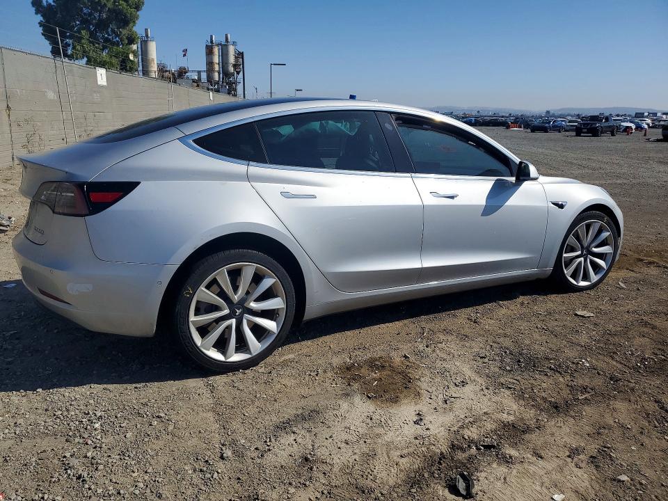 Продаж на аукціоні авто 2018 Tesla Model 3, vin: 5YJ3E1EB2JF116947, номер лоту: 53280906