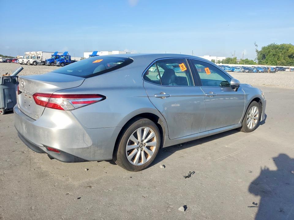 Продажа на аукционе авто 2018 Toyota Camry, vin: 4T1B11HK7JU634297, номер лота: 55051096
