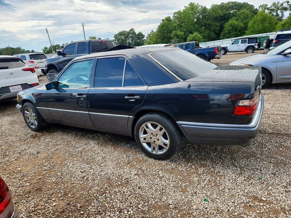 Aukcja sprzedaży 1994 Mercedes-benz E, vin: WDBEA32E5RC060685, numer aukcji: 54683246