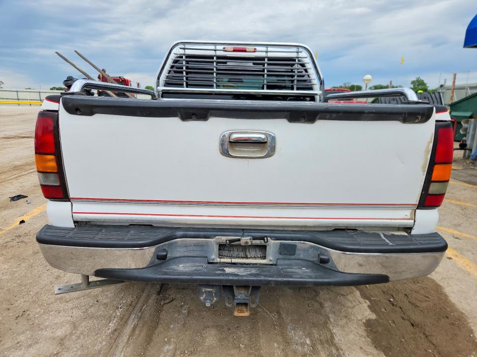 52735826 :رقم المزاد ، 1GTGK23U54F233572 vin ، 2004 Gmc Sierra مزاد بيع