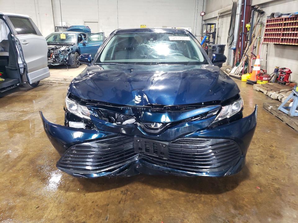 2019 Toyota Camry მანქანა იყიდება აუქციონზე, vin: 4T1B11HK7KU769541, აუქციონის ნომერი: 52474976
