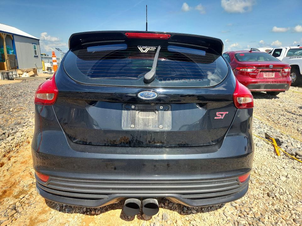 Продажа на аукционе авто 2018 Ford Focus, vin: 1FADP3L94JL300655, номер лота: 54702396