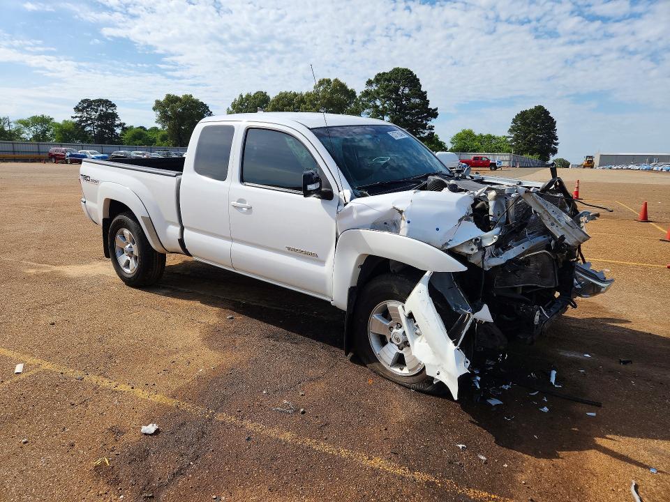 Продаж на аукціоні авто 2015 Toyota Tacoma, vin: 5TFTU4GN5FX077926, номер лоту: 53775046