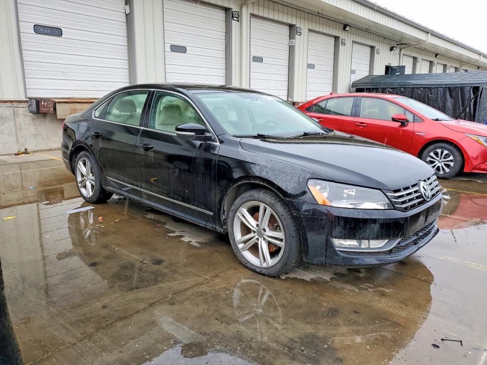 51725666 :رقم المزاد ، 1VWCN7A32EC010564 vin ، 2014 Volkswagen Passat مزاد بيع