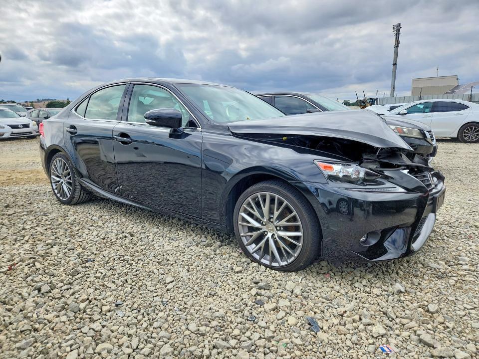 55726356 :رقم المزاد ، JTHCF1D22F5017678 vin ، 2015 Lexus Is مزاد بيع