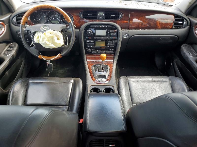 54612886 :رقم المزاد ، SAJWA71C24SG22199 vin ، 2004 Jaguar Xj8 مزاد بيع