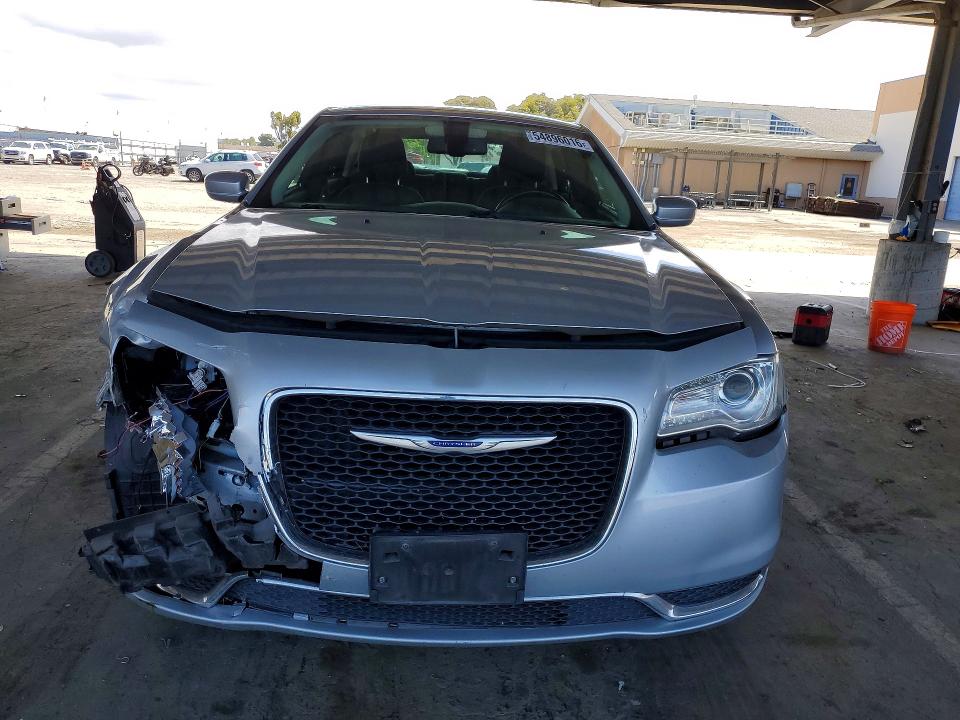 54896016 :رقم المزاد ، 2C3CCAAG0KH601465 vin ، 2019 Chrysler 300 مزاد بيع