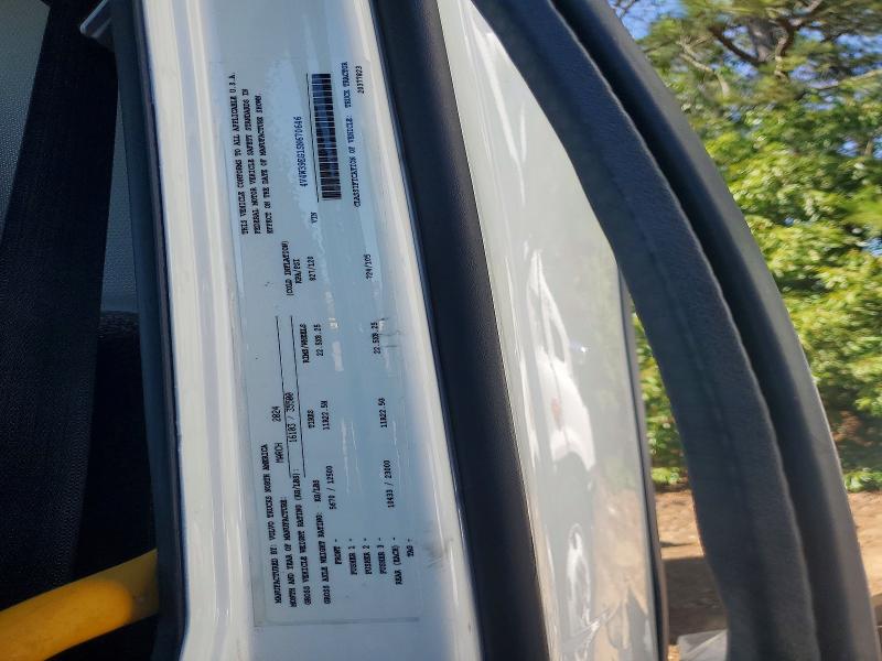 54121256 :رقم المزاد ، 4V4W39EG1SN670646 vin ، 2025 Volvo Vnr مزاد بيع