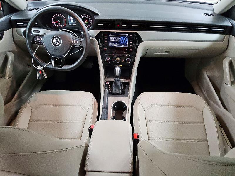 54115156 :رقم المزاد ، 1VWSA7A32MC018802 vin ، 2021 Volkswagen Passat مزاد بيع