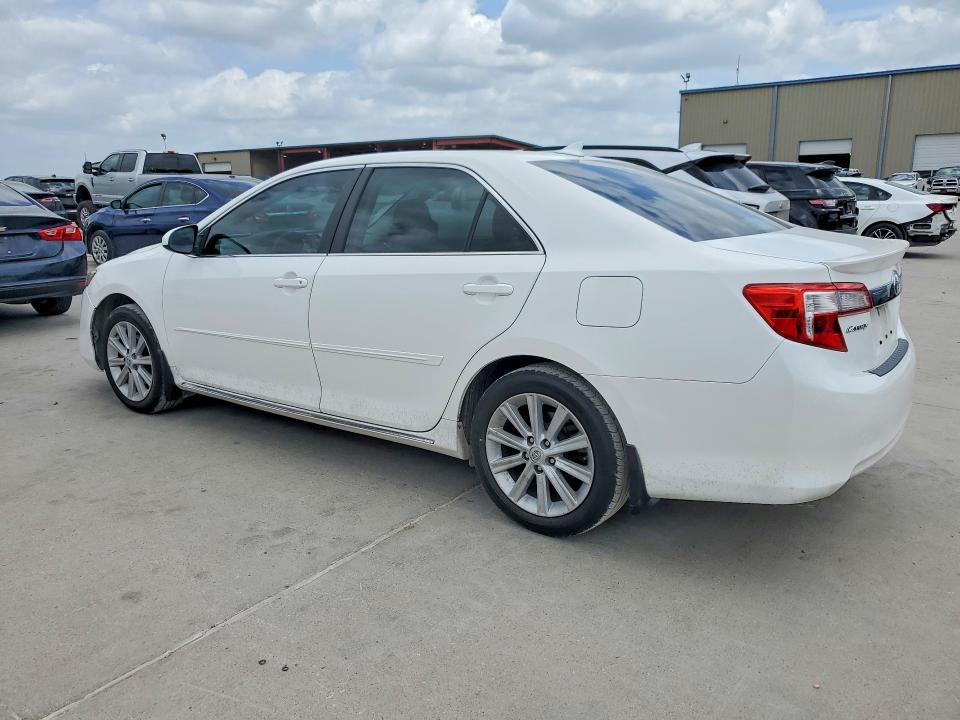 54059436 :رقم المزاد ، 4T1BK1FKXEU539433 vin ، 2014 Toyota Camry مزاد بيع