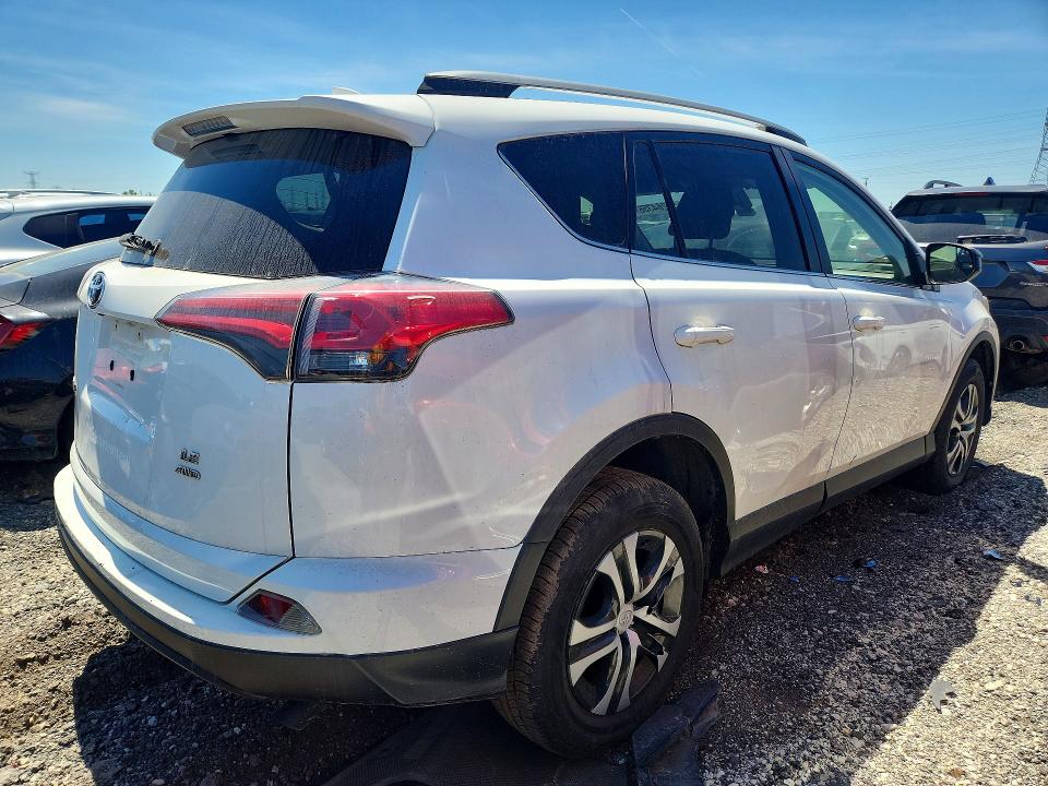 2018 Toyota Rav4 მანქანა იყიდება აუქციონზე, vin: JTMBFREV2JJ210336, აუქციონის ნომერი: 50264356