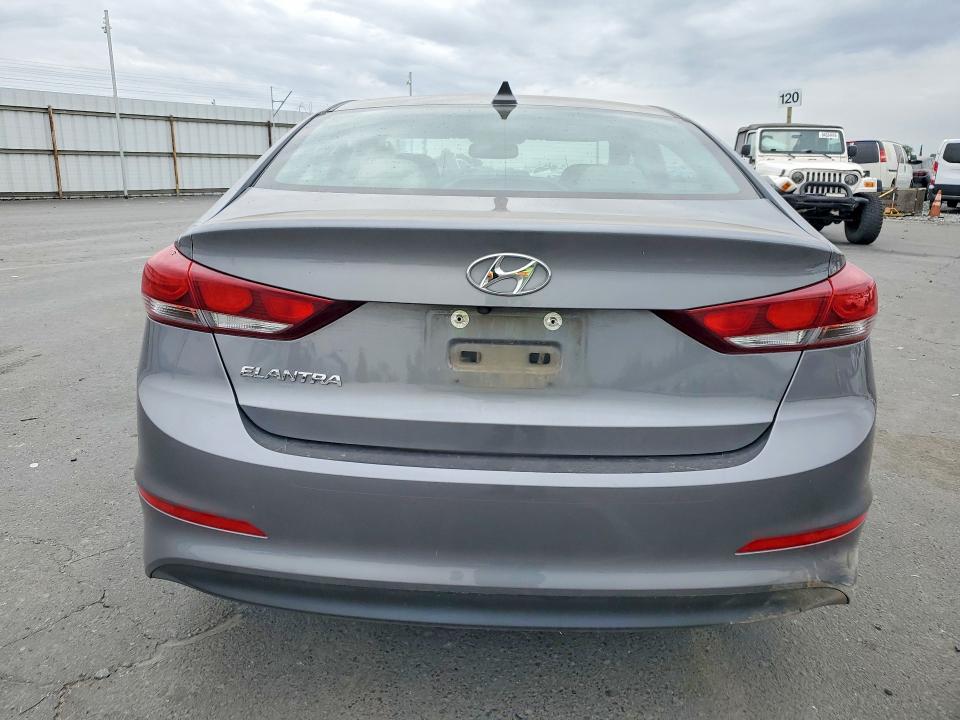 55419186 :رقم المزاد ، 5NPD84LF5JH360404 vin ، 2018 Hyundai Elantra مزاد بيع