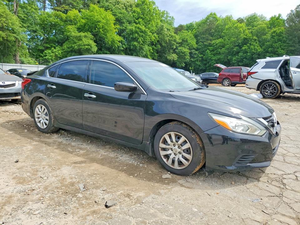 52883006 :رقم المزاد ، 1N4AL3AP2JC156300 vin ، 2018 Nissan Altima مزاد بيع