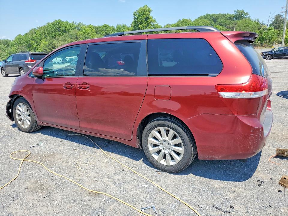 53931086 :رقم المزاد ، 5TDDK3DC0ES074010 vin ، 2014 Toyota Sienna مزاد بيع