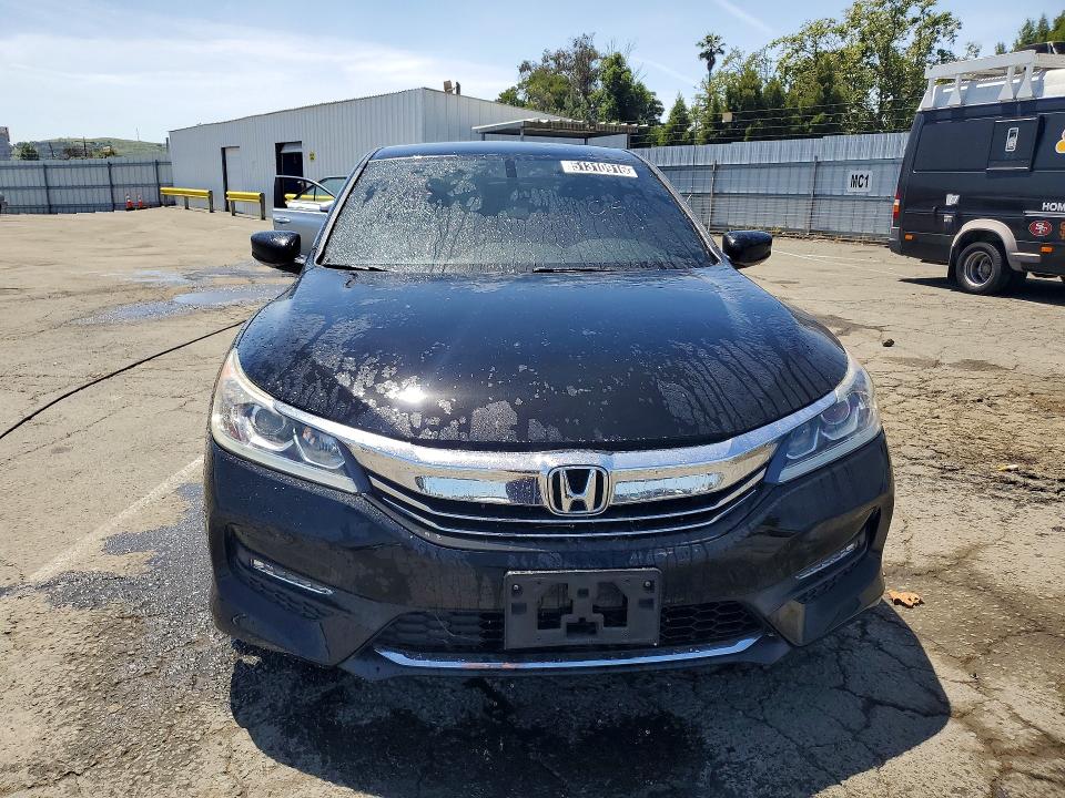 2016 Honda Accord მანქანა იყიდება აუქციონზე, vin: 1HGCR2F53GA107065, აუქციონის ნომერი: 51310916