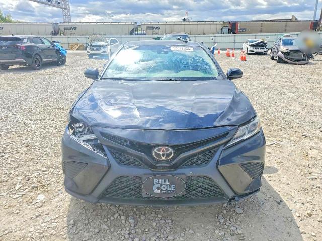 Продаж на аукціоні авто 2018 Toyota Camry, vin: 4T1B11HK9JU522505, номер лоту: 53697936