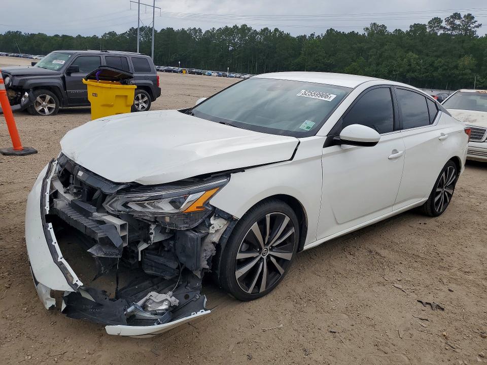 52559906 :رقم المزاد ، 1N4BL4CV0MN375318 vin ، 2021 Nissan Altima مزاد بيع