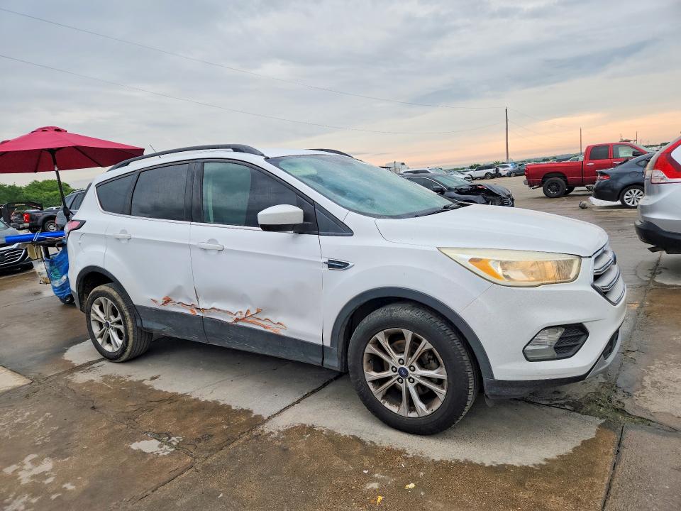 2018 Ford Escape მანქანა იყიდება აუქციონზე, vin: 1FMCU0GD6JUA58713, აუქციონის ნომერი: 54625206