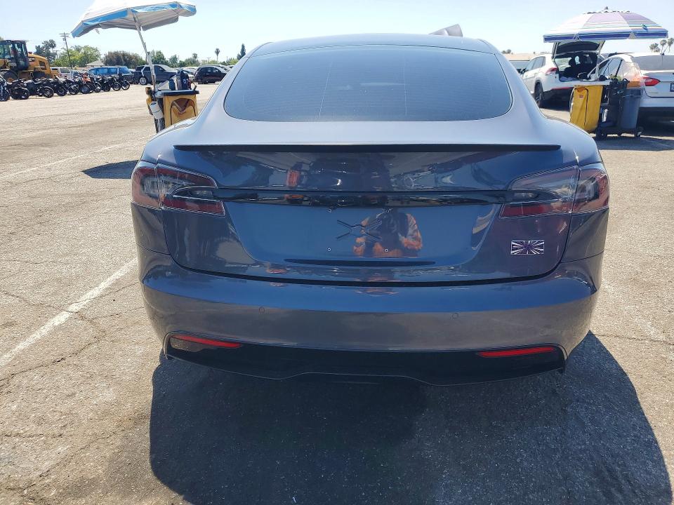 54613036 :رقم المزاد ، 5YJSA1E58MF434352 vin ، 2021 Tesla Model S مزاد بيع