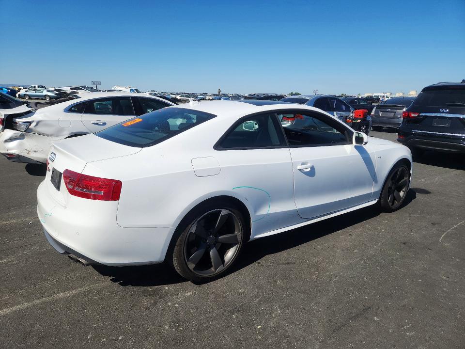 54139526 :رقم المزاد ، WAUVVAFR9CA001355 vin ، 2012 Audi S5 مزاد بيع